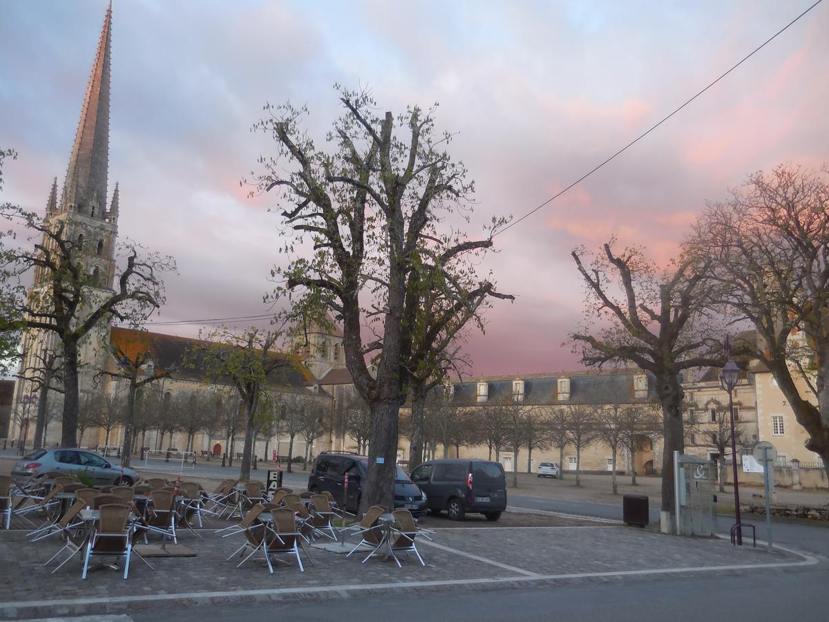 Hôtel de l'abbaye Saint-Savin (Vienne) Exterior foto
